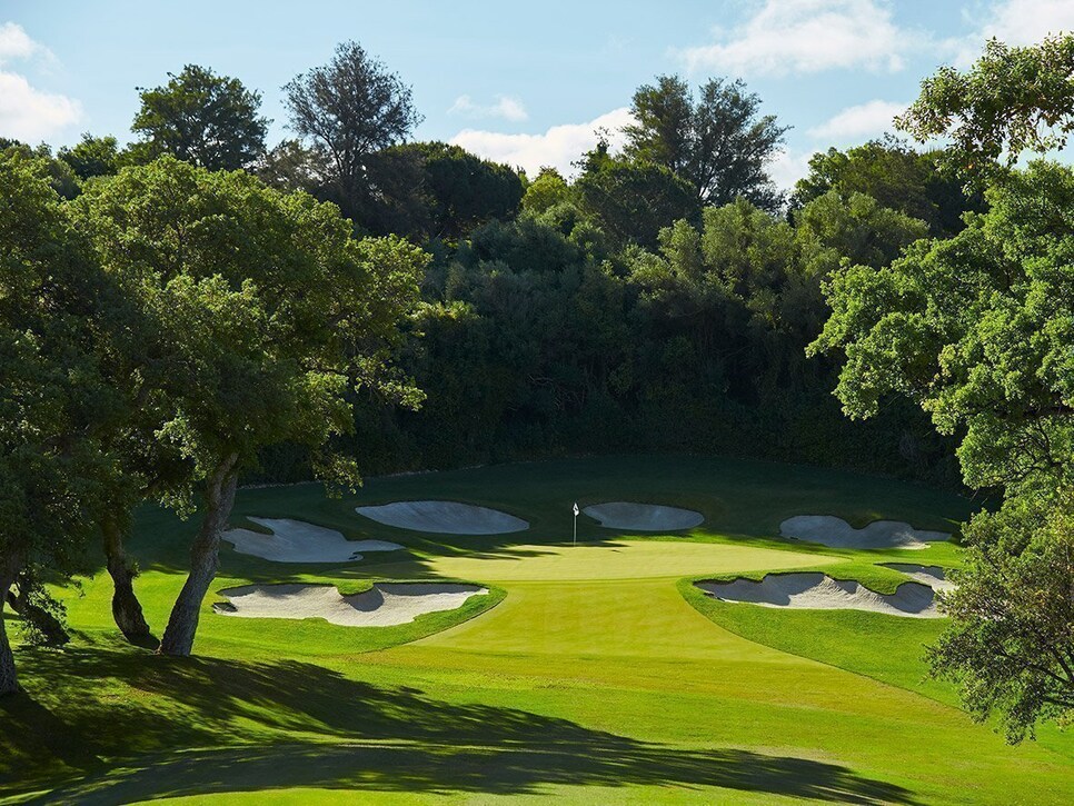 /content/dam/images/golfdigest/fullset/course-photos-for-places-to-play/Valderrama hole 6.jpg